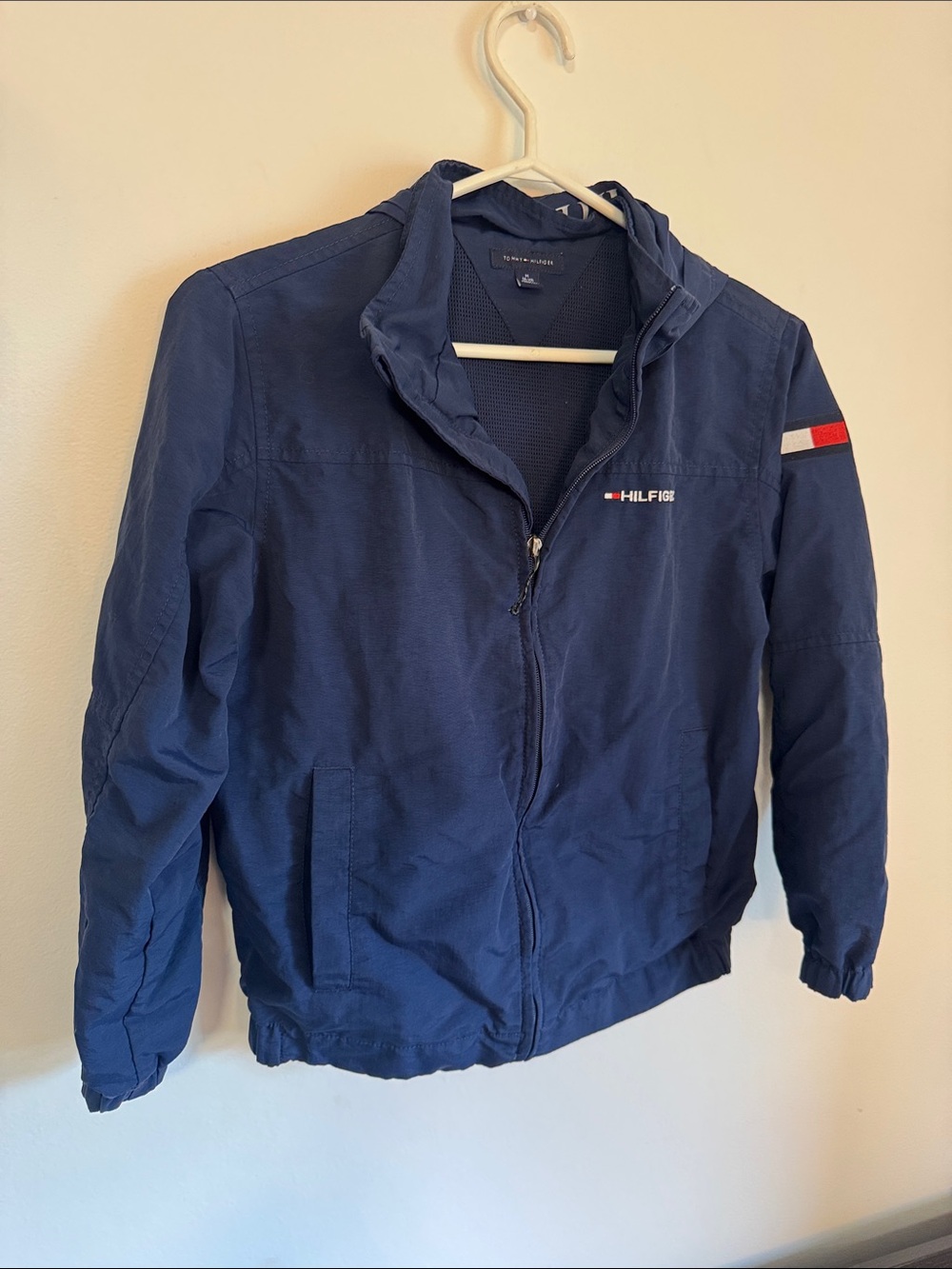 Boys - 8/10 - Tommy Hilfiger Navy Lightweight Hooded Jacket with Flag Detail